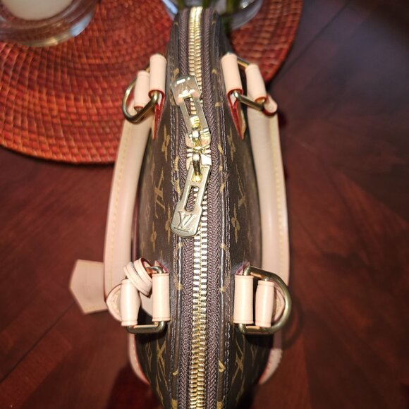 Louis Vuitton Alma BB - Picture 7 of 13